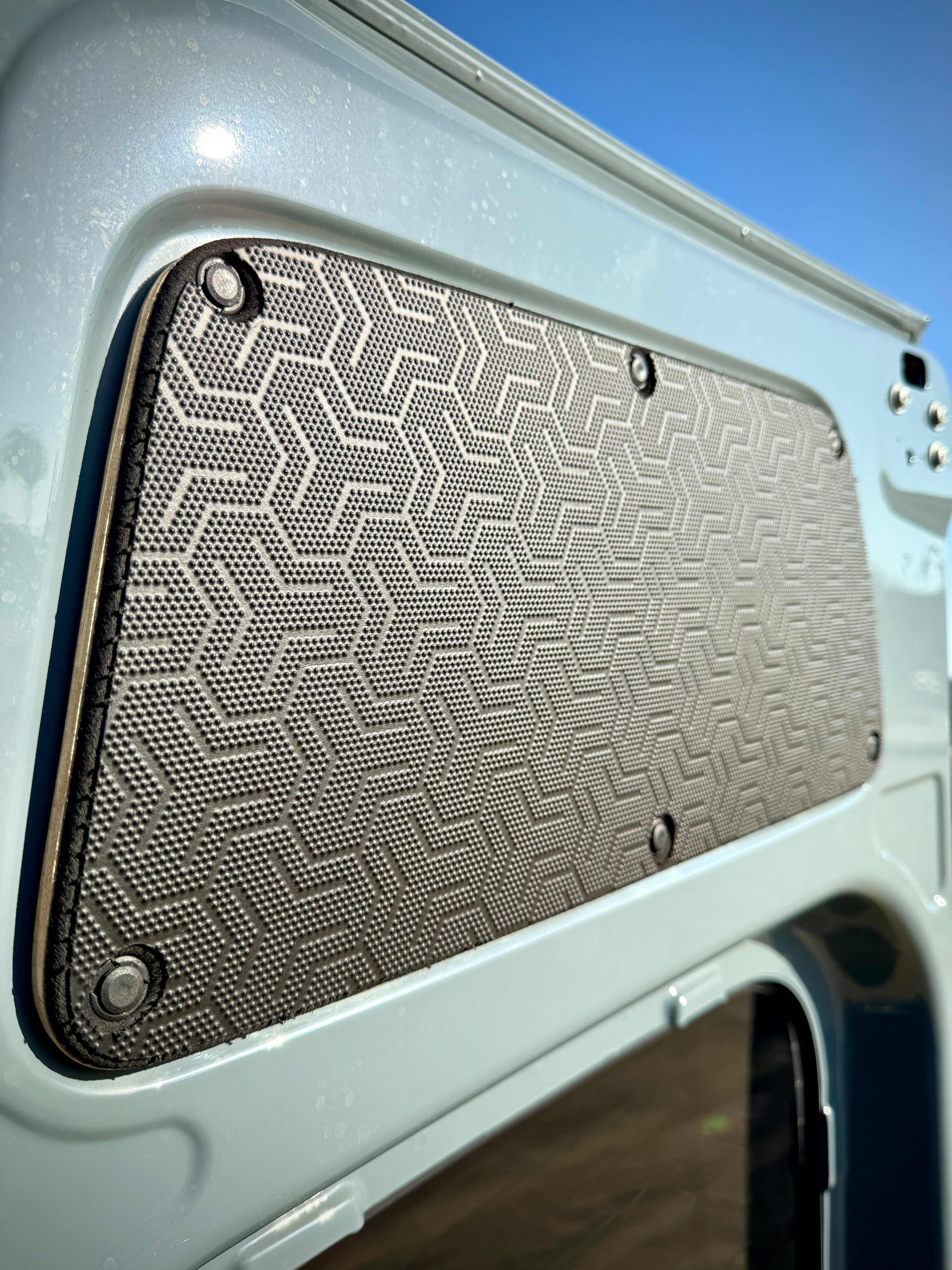 Sprinter Rear Door Panels โ Set of Tetrapod Design (2007+)